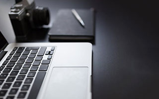 锡安24+9浓眉25+17 鹈鹕力克独行侠取5连胜